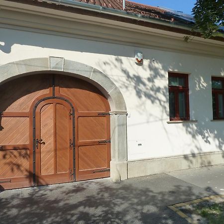 Kabóca Vendégház Vác Esterno foto